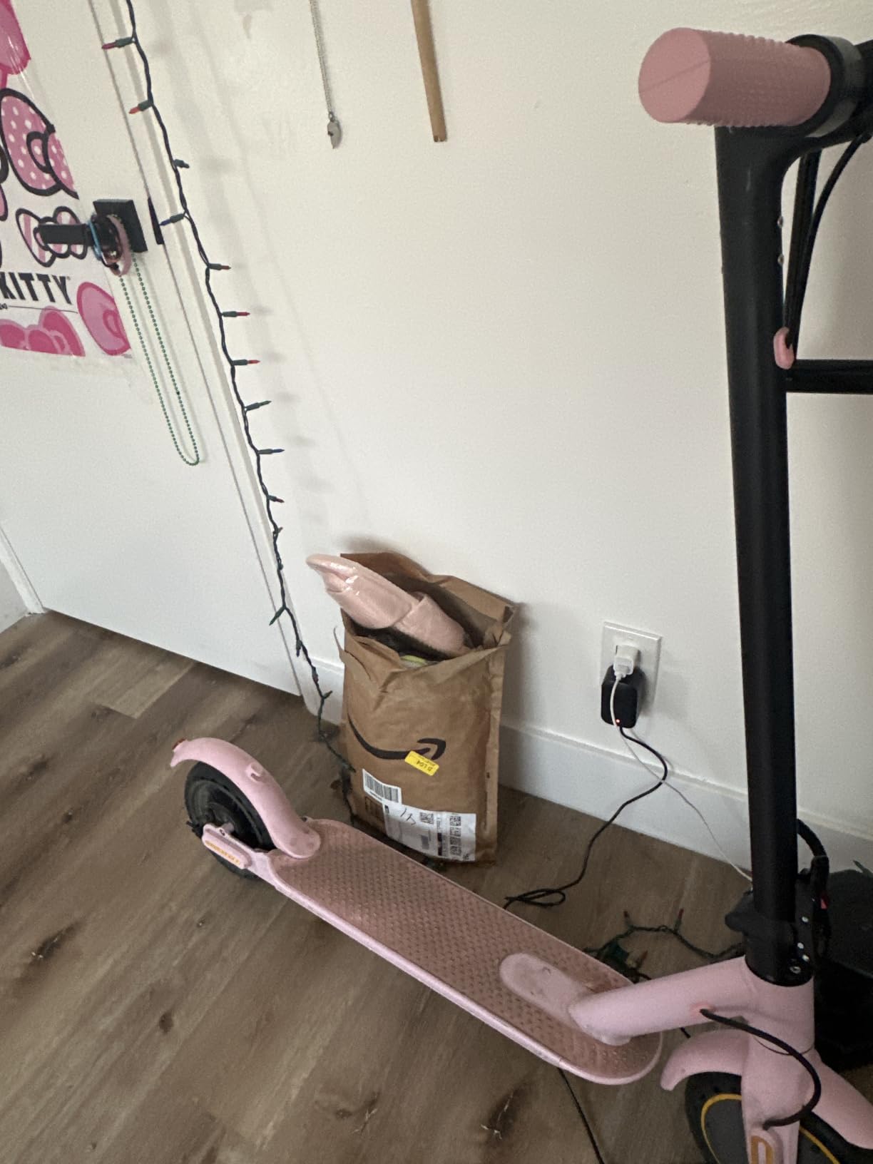 WERHY Electric Scooter,500W/350W Motor, 8.5''/10'' Solid Tires, 21-28Miles customer photo 1