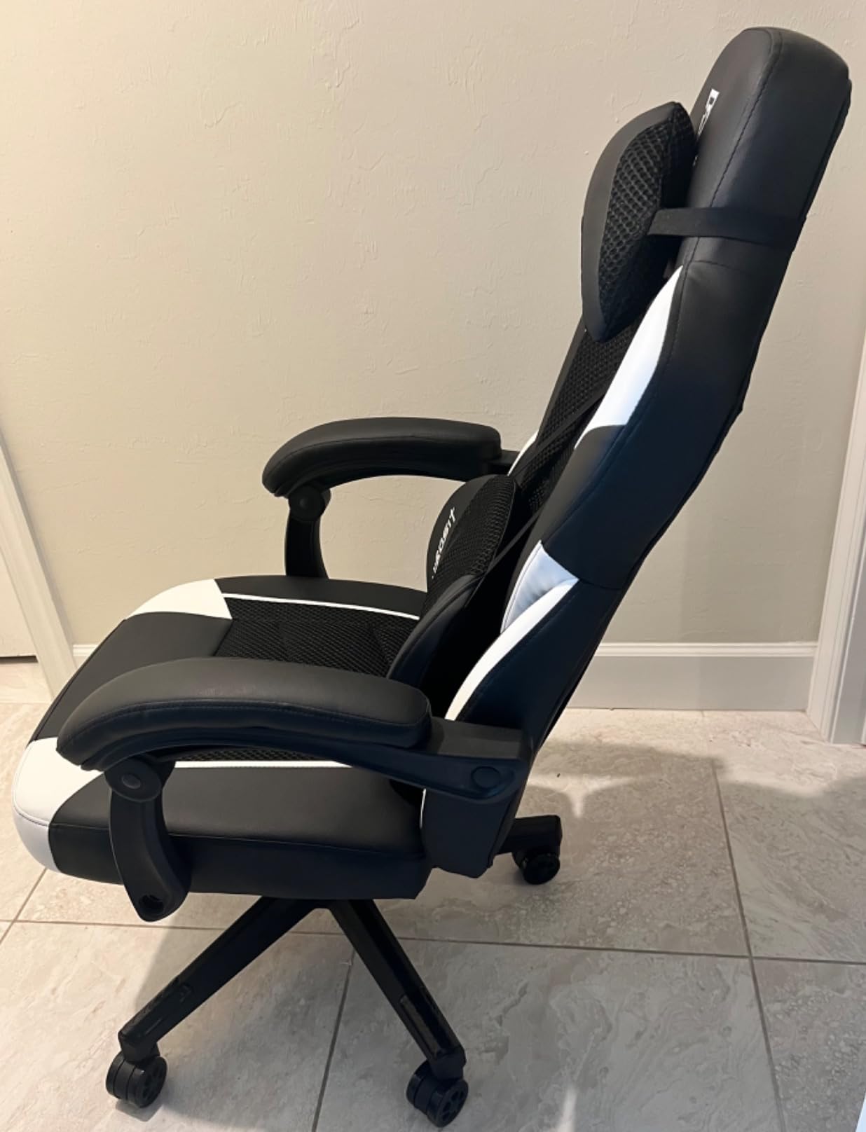 Vigosit Gaming Chair PRO: High-Performance Ergonomic Chair with Full Mesh, Patented 3D Lumbar Support, Retractable Footrest & 400 lbs Metal Frame for Elite Gamers (Black 03Pro) customer photo 1