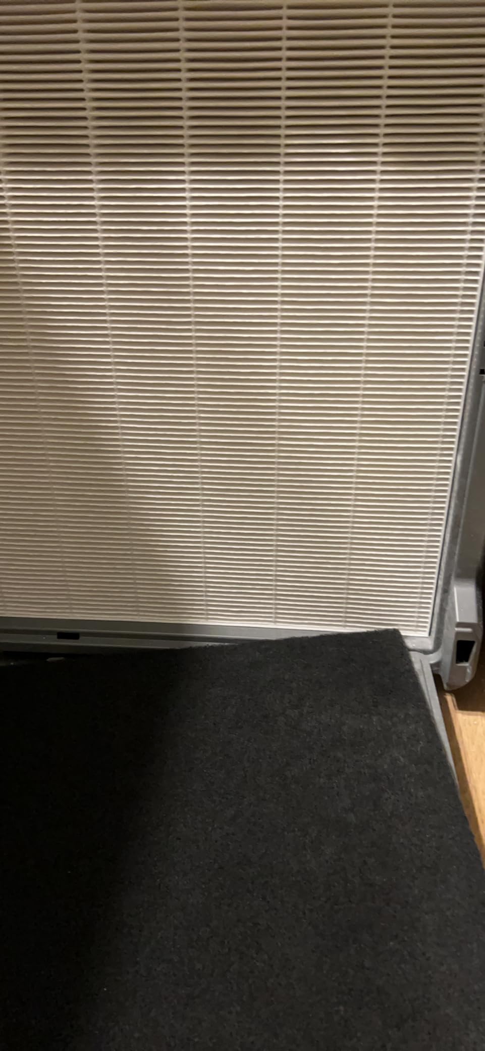 WINIX AT40 Air Purifier with 2 Years of Filters for Extra Large Room Up to 1968 Ft² in 1 Hr With Air Quality Monitor, True HEPA, Carbon Filter and Auto Mode, Captures Dander, Smoke, Dust customer photo 2