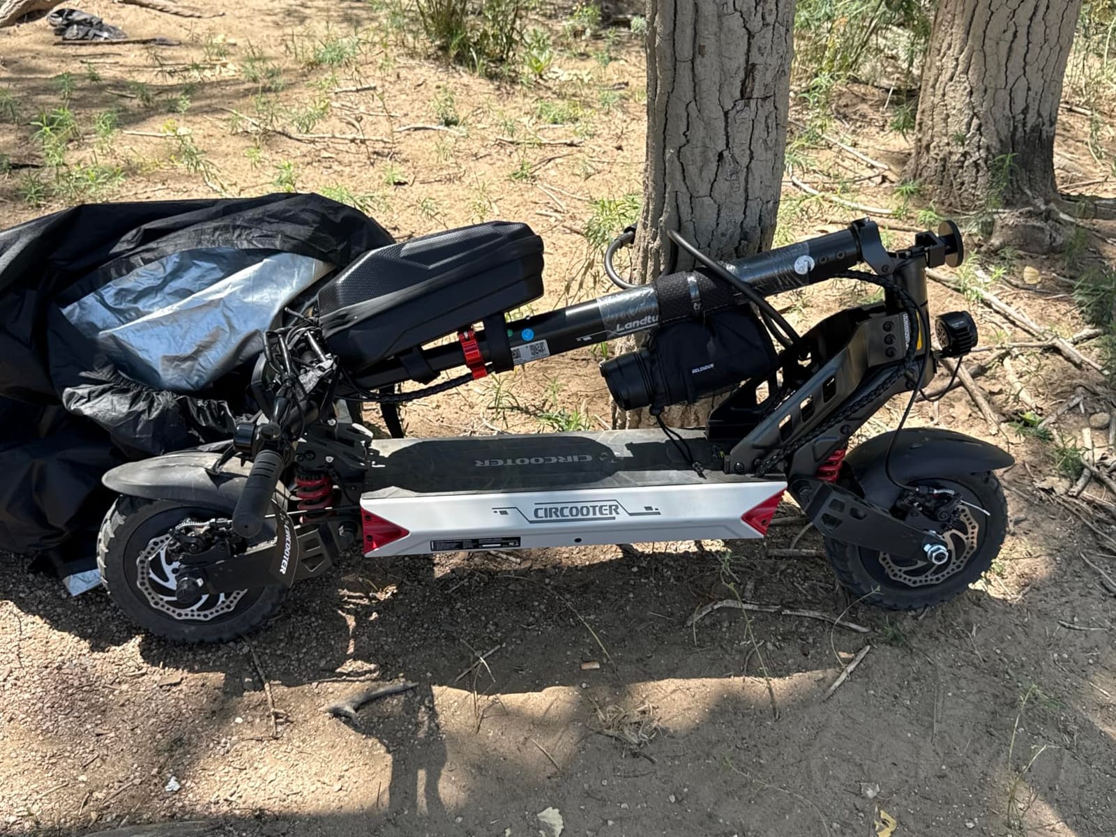 Circooter Landturbo Ultra Electric Scooter for Adults 2400W 60Miles 35MPH customer photo 1