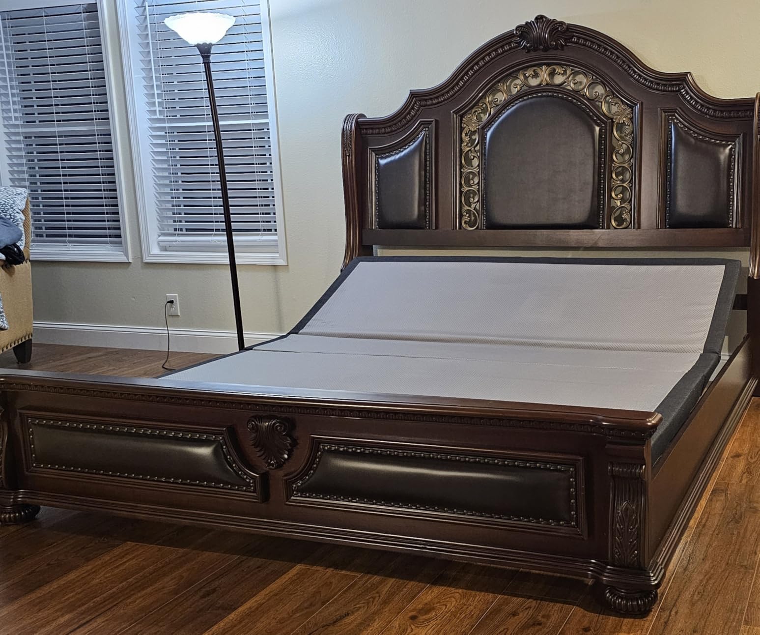 Nestl S1000 Queen Adjustable Bed Frame, Queen Adjustable Bed Base with Wireless Remote, Head and Foot Incline, Zero Gravity, Anti Snore, Zero Clearance, Okin Motors customer photo 1